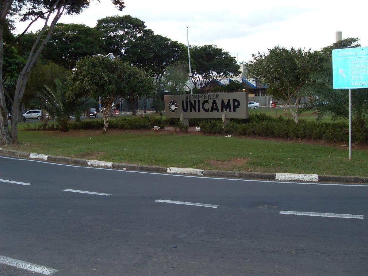 Unibarao Hotel -Proximo As Universidades Unicamp-Puc-Hospitais -Bancos-Restaurantes-Praca Capital -Shopping Dom Pedro - Expo Dom Pedro-Ceasa カンピーナス エクステリア 写真