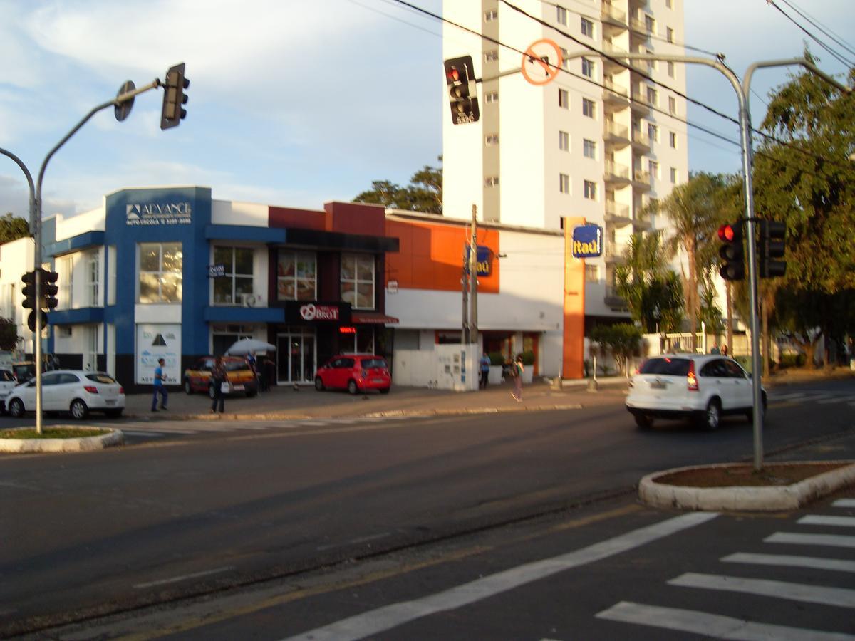 Unibarao Hotel -Proximo As Universidades Unicamp-Puc-Hospitais -Bancos-Restaurantes-Praca Capital -Shopping Dom Pedro - Expo Dom Pedro-Ceasa カンピーナス エクステリア 写真