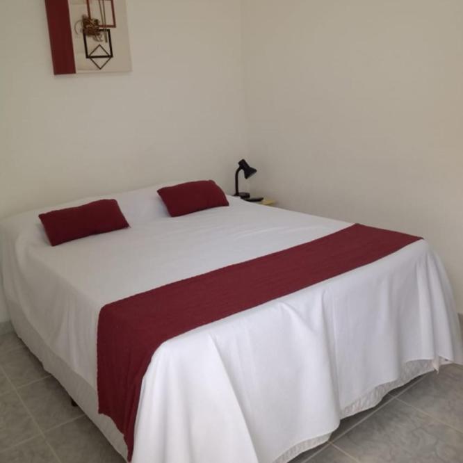 Unibarao Hotel -Proximo As Universidades Unicamp-Puc-Hospitais -Bancos-Restaurantes-Praca Capital -Shopping Dom Pedro - Expo Dom Pedro-Ceasa カンピーナス エクステリア 写真